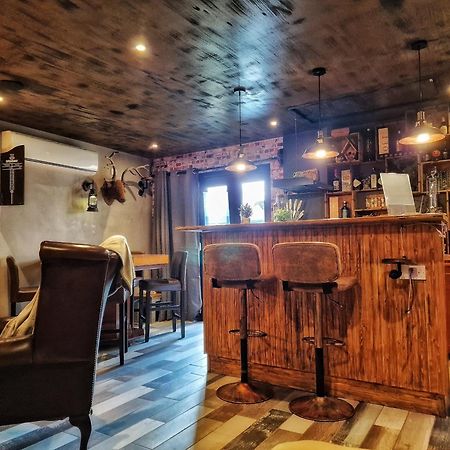 The Pub - Unique & Authentic Experience - Free Parking!, 5 Minutes From Airbus And The Mall Cribbs Bristol Exterior foto