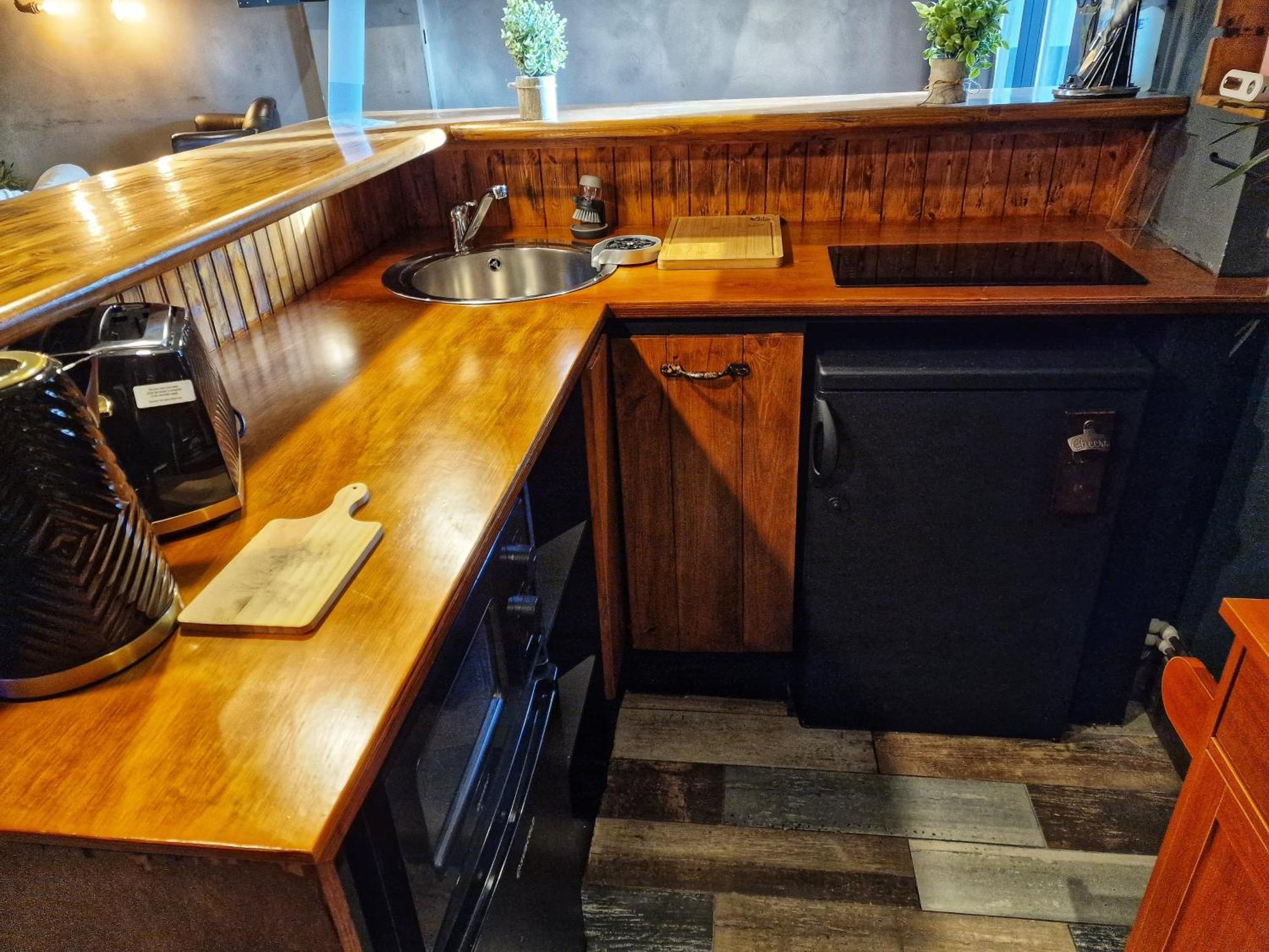 The Pub - Unique & Authentic Experience - Free Parking!, 5 Minutes From Airbus And The Mall Cribbs Bristol Exterior foto